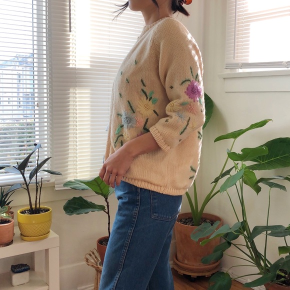 Vintage hand embroidered cottagecore cardigan - Picture 4 of 6